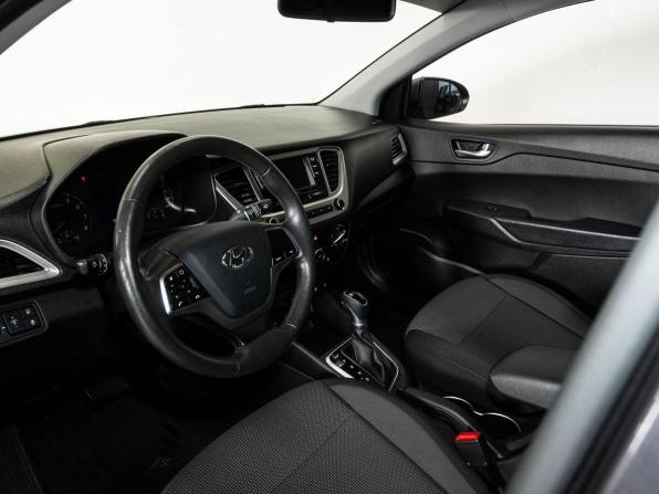 Hyundai Solaris II Рестайлинг с пробегом 2021 года, цена 1 688 000 рублей, 49451 км, седан, Автокод Объявления