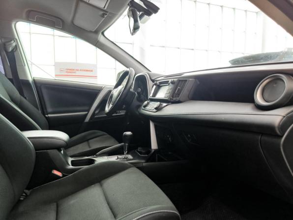 Toyota RAV4 IV (XA40) Рестайлинг с пробегом 2016 года, цена 2 290 000 рублей, 136713 км, внедорожник, Автокод Объявления