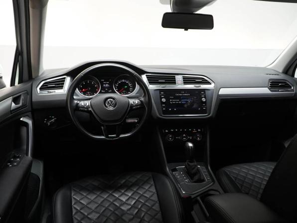 Volkswagen Tiguan II с пробегом 2020 года, цена 2 799 050 рублей, 46582 км, внедорожник, Автокод Объявления