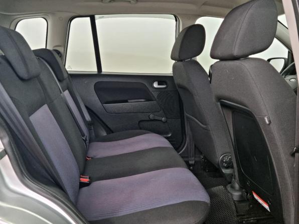 Ford Fusion I Рестайлинг с пробегом 2012 года, цена 599 000 рублей, 84077 км, хэтчбек, Автокод Объявления