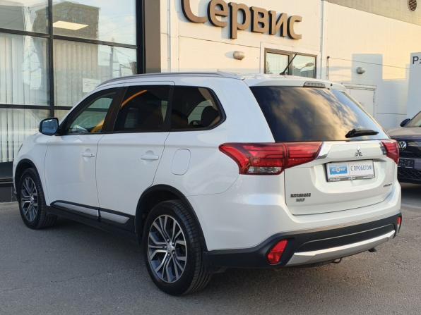 Mitsubishi Outlander III Рестайлинг 2 с пробегом 2015 года, цена 1 843 000 рублей, 130341 км, внедорожник, Автокод Объявления