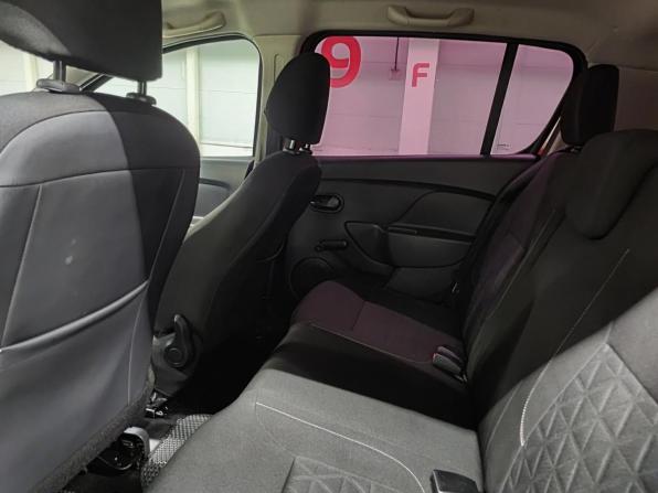 Renault Sandero II с пробегом 2017 года, цена 950 000 рублей, 125143 км, хэтчбек, Автокод Объявления