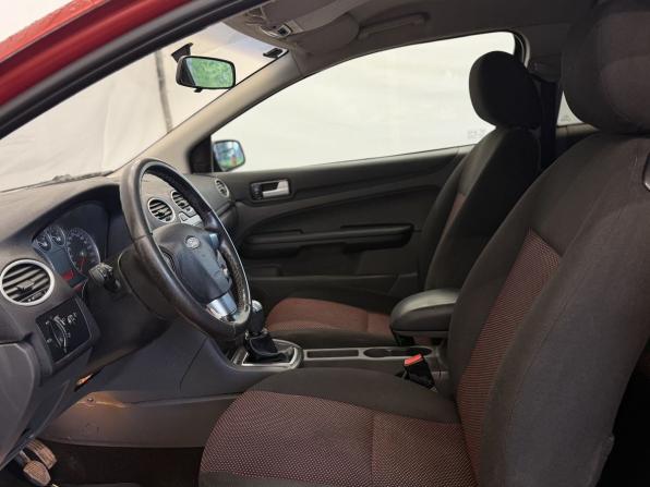 Ford Focus II с пробегом 2007 года, цена 265 000 рублей, 319489 км, хэтчбек, Автокод Объявления