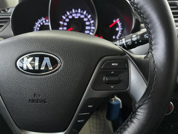 Kia Rio III Рестайлинг с пробегом 2017 года, цена 1 120 000 рублей, 84643 км, хэтчбек, Автокод Объявления