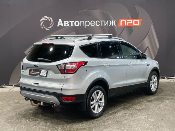 Ford Kuga II Рестайлинг с пробегом 2018 года, цена 1 415 000 рублей, 263106 км, внедорожник, Автокод Объявления