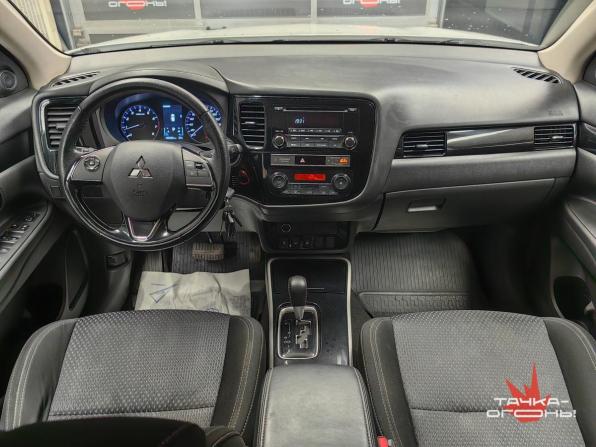 Mitsubishi Outlander III Рестайлинг 3 с пробегом 2018 года, цена 1 800 000 рублей, 135000 км, внедорожник, Автокод Объявления