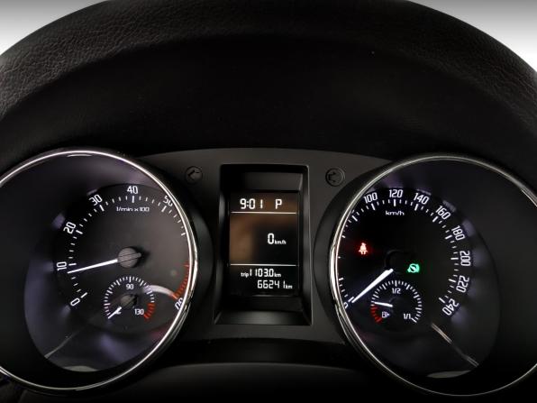 Skoda Yeti I Рестайлинг с пробегом 2014 года, цена 1 250 000 рублей, 66239 км, внедорожник, Автокод Объявления
