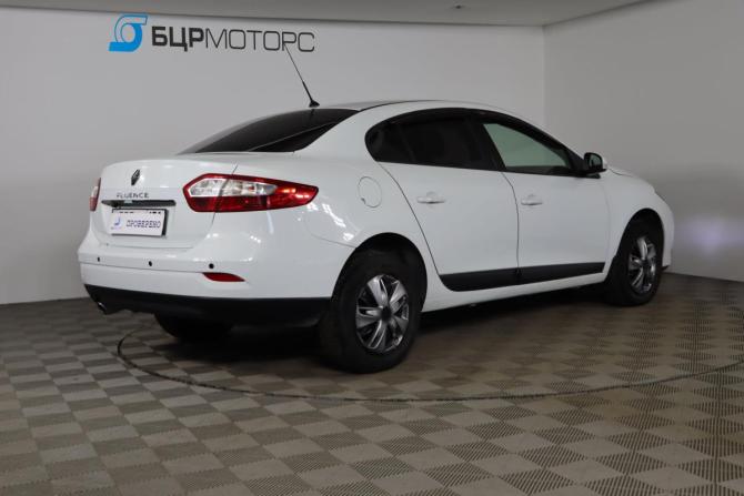 Renault Fluence I Рестайлинг с пробегом 2015 года, цена 749 990 рублей, 157426 км, седан, Автокод Объявления