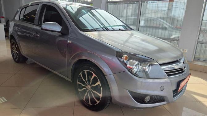 Opel Astra H Рестайлинг с пробегом 2011 года, цена 349 000 рублей, 280000 км, хэтчбек, Автокод Объявления