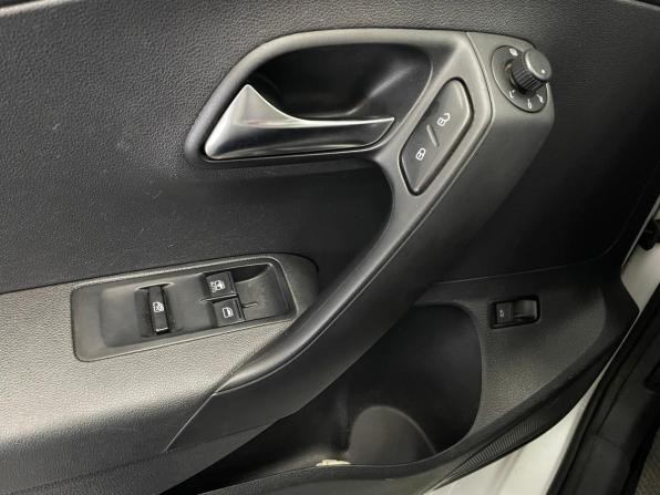 Volkswagen Polo V с пробегом 2015 года, цена 815 000 рублей, 166888 км, седан, Автокод Объявления