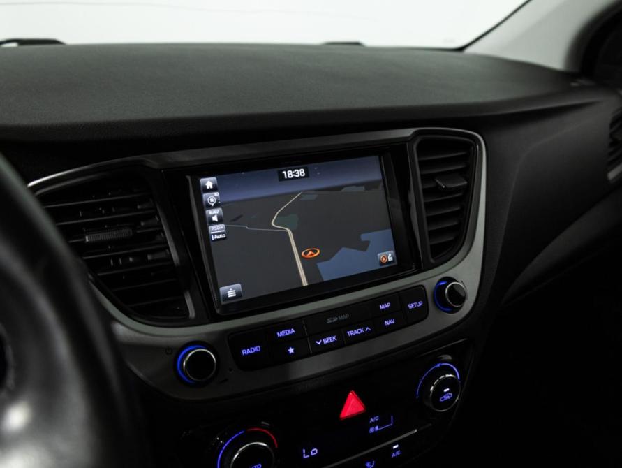 Hyundai Solaris II Санкт-Петербург  - изображение 16