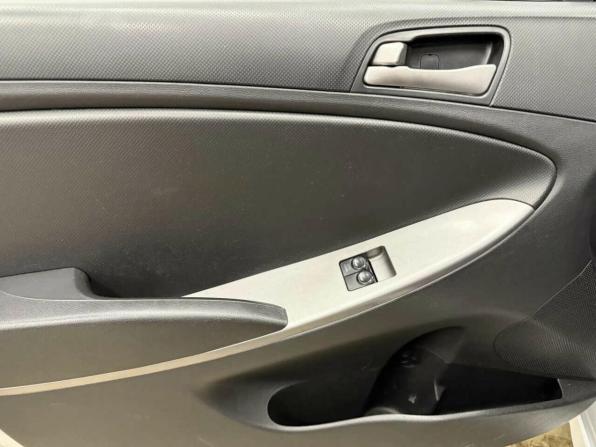 Hyundai Solaris I Рестайлинг с пробегом 2014 года, цена 585 287 рублей, 195903 км, седан, Автокод Объявления