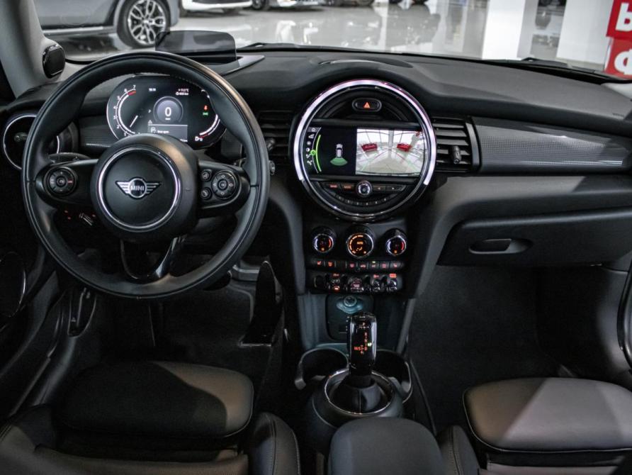 Mini Hatch III (F55/F56) Рестайлинг Москва  - изображение 10