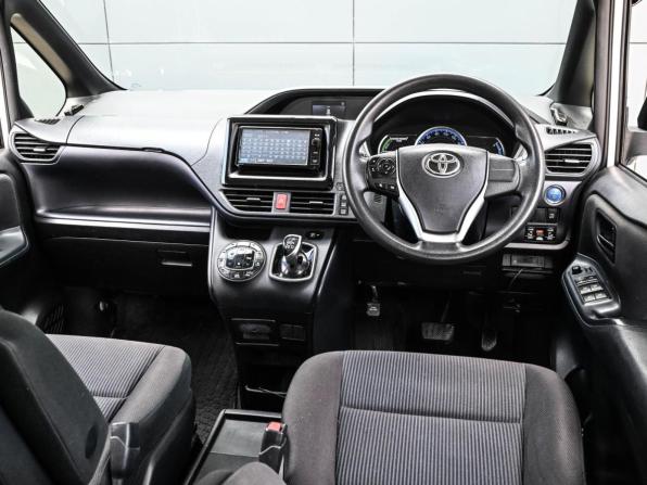 Toyota Noah III (R80) с пробегом 2014 года, цена 1 849 000 рублей, 268897 км, минивэн, Автокод Объявления