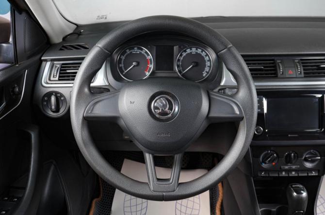Skoda Rapid I Рестайлинг с пробегом 2018 года, цена 1 039 000 рублей, 219000 км, седан, Автокод Объявления