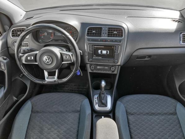 Volkswagen Polo V Рестайлинг с пробегом 2019 года, цена 1 275 000 рублей, 109282 км, седан, Автокод Объявления