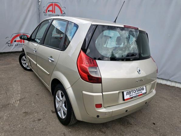 Renault Scenic II Рестайлинг с пробегом 2009 года, цена 545 000 рублей, 147852 км, компактвэн, Автокод Объявления
