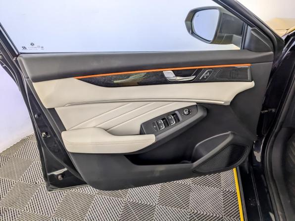 Dongfeng Shine Max с пробегом 2023 года, цена 1 625 000 рублей, 33172 км, седан, Автокод Объявления