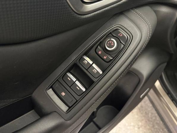 Subaru Forester V с пробегом 2019 года, цена 1 890 000 рублей, 241214 км, внедорожник, Автокод Объявления