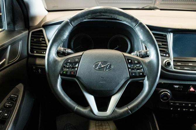 Hyundai Tucson III с пробегом 2018 года, цена 1 879 000 рублей, 198997 км, внедорожник, Автокод Объявления