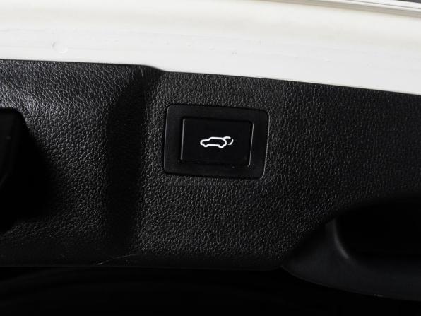 Hyundai Santa Fe III Рестайлинг с пробегом 2016 года, цена 2 589 000 рублей, 231069 км, внедорожник, Автокод Объявления