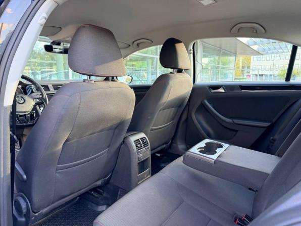 Volkswagen Jetta VI Рестайлинг с пробегом 2018 года, цена 1 348 000 рублей, 105235 км, седан, Автокод Объявления