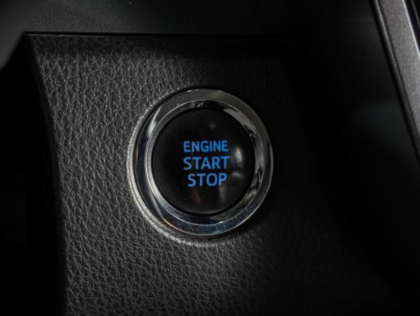 Toyota Camry VIII (XV70) с пробегом 2019 года, цена 2 549 000 рублей, 258663 км, седан, Автокод Объявления