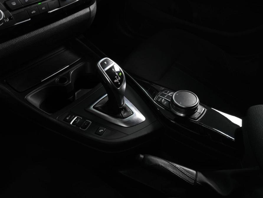 BMW 1 серии II (F20/F21) Рестайлинг 2 Ростов-на-Дону  - изображение 16