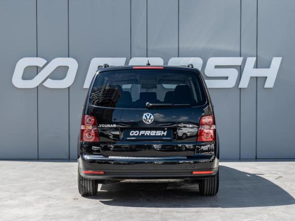 Volkswagen Touran I Рестайлинг с пробегом 2010 года, цена 820 000 рублей, 273199 км, компактвэн, Автокод Объявления
