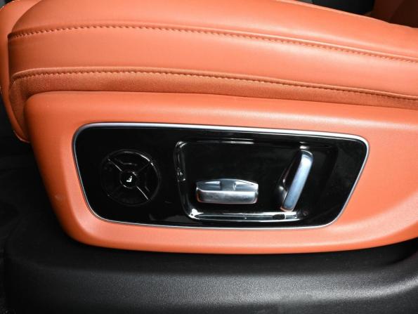Li Auto (Lixiang) L9 I с пробегом 2023 года, цена 5 649 000 рублей, 71712 км, внедорожник, Автокод Объявления