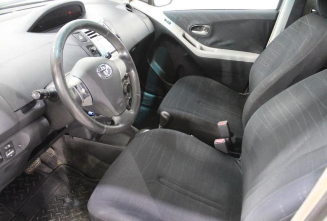 Toyota Yaris II с пробегом 2007 года, цена 560 000 рублей, 197490 км, хэтчбек, Автокод Объявления