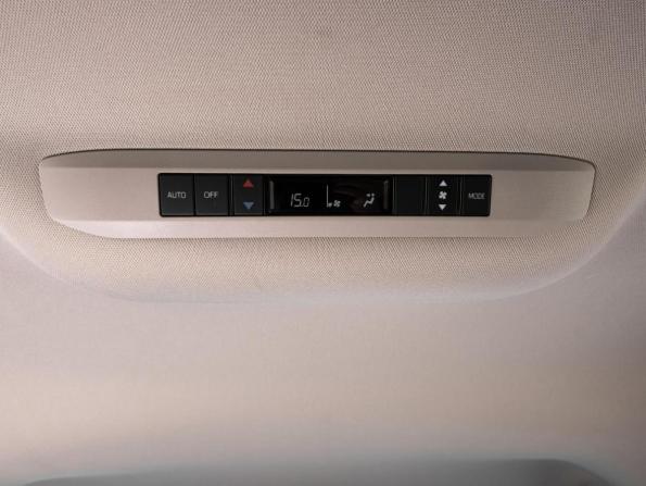 Toyota Sienna IV с пробегом 2021 года, цена 4 030 000 рублей, 81354 км, минивэн, Автокод Объявления