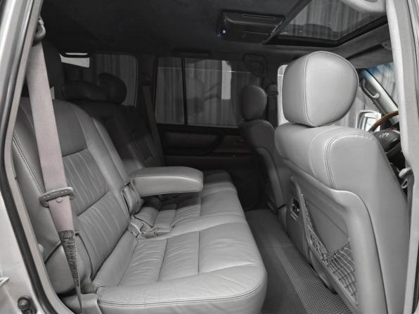 Toyota Land Cruiser 100 Series Рестайлинг 2 с пробегом 2005 года, цена 1 999 000 рублей, 340000 км, внедорожник, Автокод Объявления