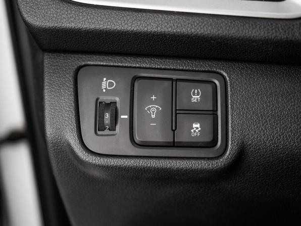 Hyundai Solaris II с пробегом 2018 года, цена 1 180 000 рублей, 99608 км, седан, Автокод Объявления
