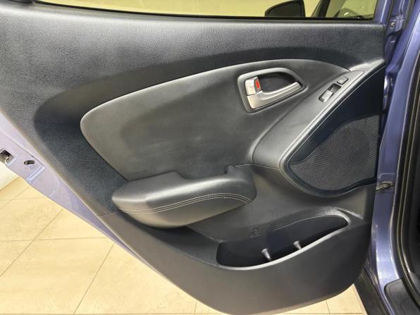 Hyundai ix35 I с пробегом 2011 года, цена 880 000 рублей, 267200 км, внедорожник, Автокод Объявления