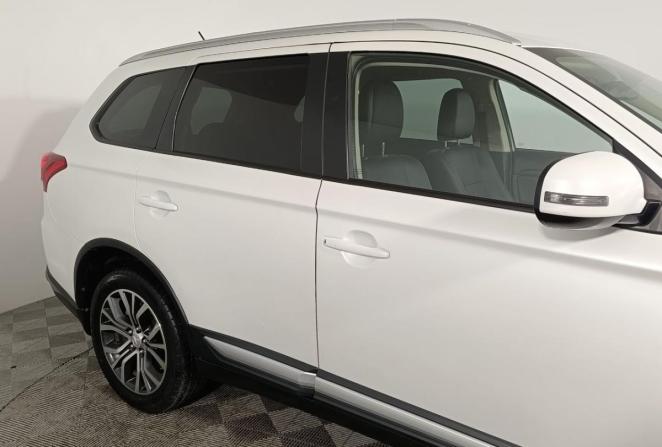 Mitsubishi Outlander III Рестайлинг 2 с пробегом 2016 года, цена 1 820 000 рублей, 142312 км, внедорожник, Автокод Объявления