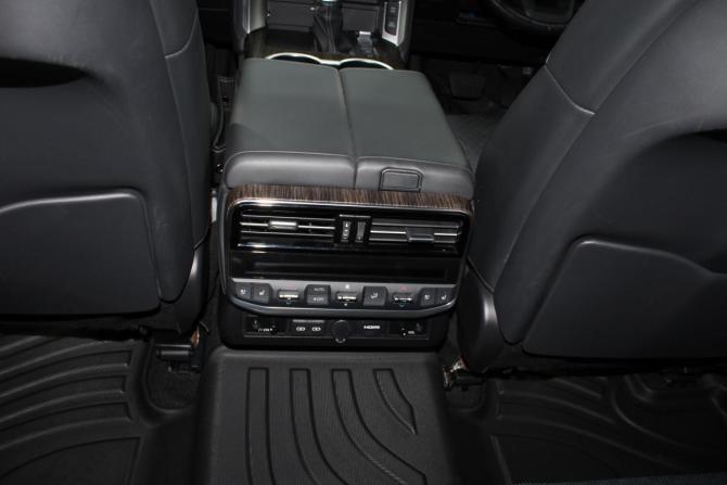 Toyota Land Cruiser 300 Series с пробегом 2021 года, цена 10 500 000 рублей, 85601 км, внедорожник, Автокод Объявления