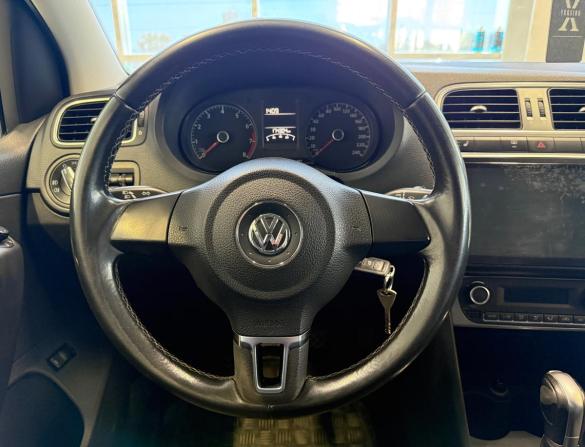 Volkswagen Polo V с пробегом 2015 года, цена 950 000 рублей, 174295 км, седан, Автокод Объявления