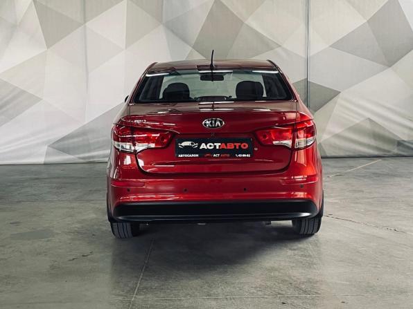 Kia Rio III Рестайлинг с пробегом 2016 года, цена 850 000 рублей, 131696 км, седан, Автокод Объявления