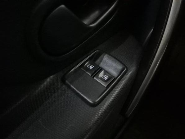 Renault Logan II с пробегом 2015 года, цена 715 000 рублей, 133191 км, седан, Автокод Объявления
