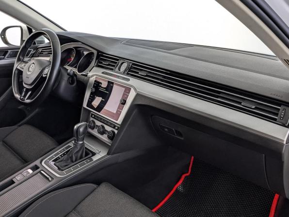 Volkswagen Passat B8 с пробегом 2019 года, цена 2 090 000 рублей, 116847 км, седан, Автокод Объявления
