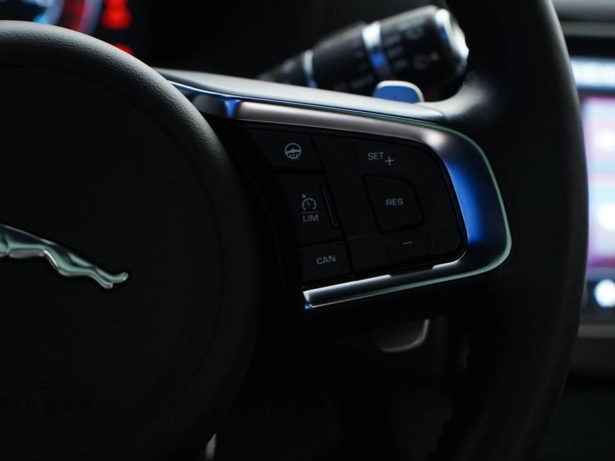 Jaguar F-Pace I Москва  - изображение 16
