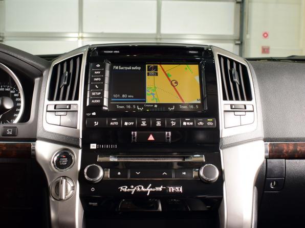 Toyota Land Cruiser 200 Series Рестайлинг 1 с пробегом 2015 года, цена 4 299 995 рублей, 179959 км, внедорожник, Автокод Объявления