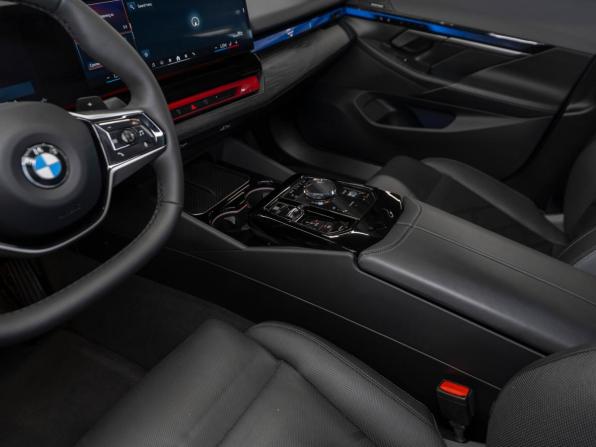 BMW 5 серии VIII (G60/G61/G68) с пробегом 2023 года, цена 6 850 000 рублей, 29999 км, седан, Автокод Объявления