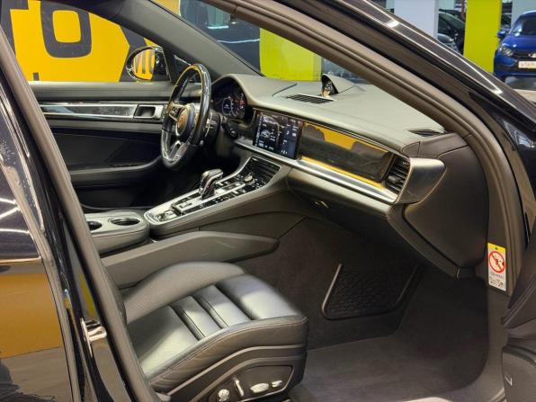 Porsche Panamera II с пробегом 2017 года, цена 4 949 000 рублей, 204789 км, лифтбек, Автокод Объявления