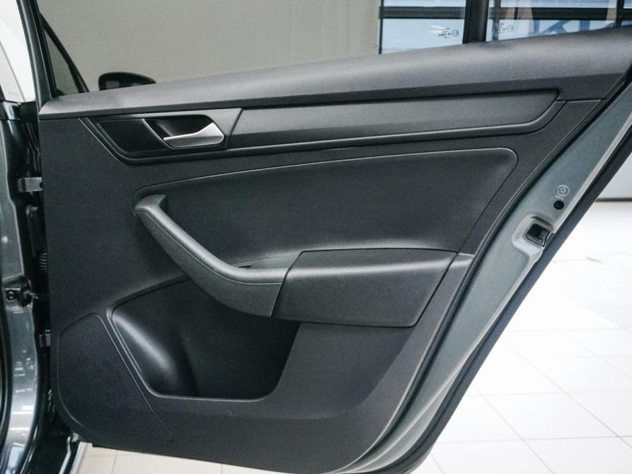 Volkswagen Polo VI Красноярск  - изображение 24