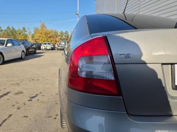 Skoda Octavia II (A5) Рестайлинг с пробегом 2012 года, цена 977 000 рублей, 177244 км, лифтбек, Автокод Объявления