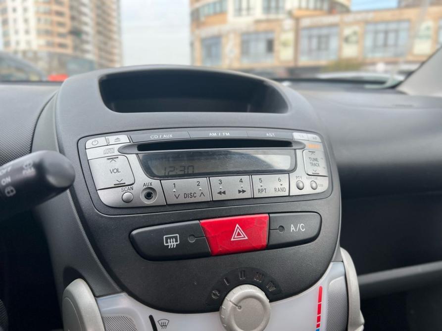 Peugeot 107 I Краснодар  - изображение 11