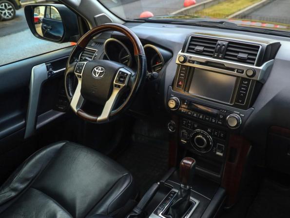 Toyota Land Cruiser Prado 150 Series Рестайлинг 1 с пробегом 2015 года, цена 3 687 321 рубль, 206865 км, внедорожник, Автокод Объявления