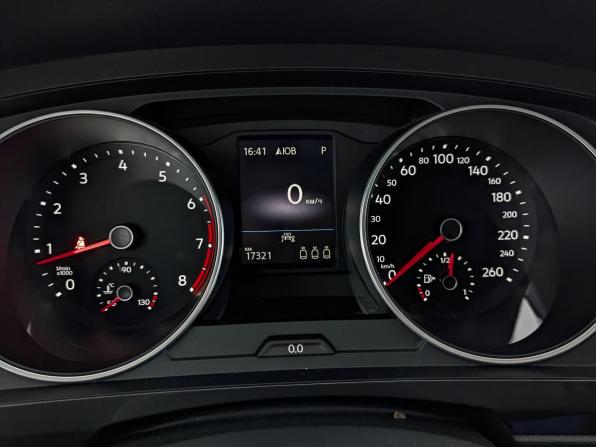 Volkswagen Tiguan II Рестайлинг с пробегом 2021 года, цена 3 780 000 рублей, 17314 км, внедорожник, Автокод Объявления